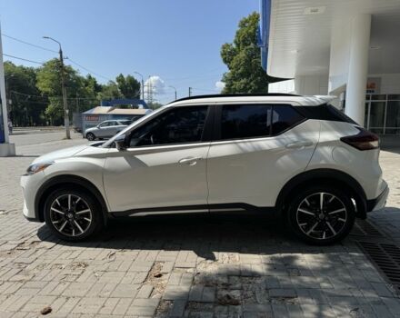 Белый Ниссан Kix, объемом двигателя 1.6 л и пробегом 53 тыс. км за 16500 $, фото 5 на Automoto.ua