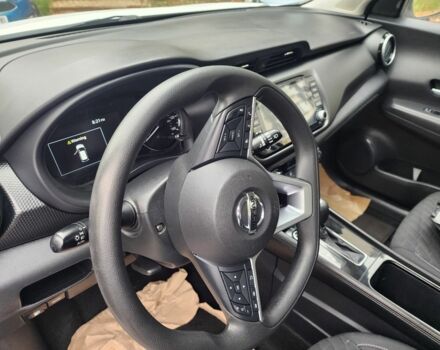 Білий Ніссан Kix, об'ємом двигуна 1.6 л та пробігом 30 тис. км за 10000 $, фото 5 на Automoto.ua