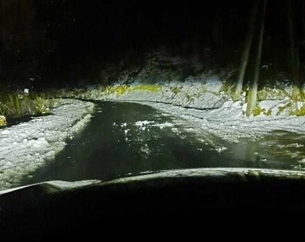 Чорний Ніссан Kix, об'ємом двигуна 1.6 л та пробігом 108 тис. км за 16999 $, фото 6 на Automoto.ua