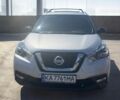 Серый Ниссан Kix, объемом двигателя 1.6 л и пробегом 95 тыс. км за 15000 $, фото 5 на Automoto.ua