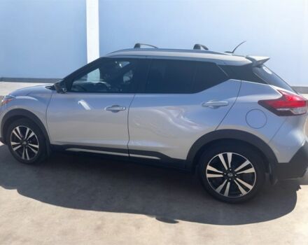 Серый Ниссан Kix, объемом двигателя 1.6 л и пробегом 95 тыс. км за 15000 $, фото 1 на Automoto.ua