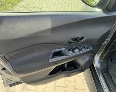 Сірий Ніссан Kix, об'ємом двигуна 1.6 л та пробігом 72 тис. км за 14300 $, фото 11 на Automoto.ua