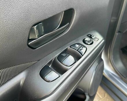 Серый Ниссан Kix, объемом двигателя 1.6 л и пробегом 150 тыс. км за 14900 $, фото 6 на Automoto.ua