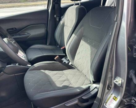 Серый Ниссан Kix, объемом двигателя 1.6 л и пробегом 150 тыс. км за 14900 $, фото 8 на Automoto.ua