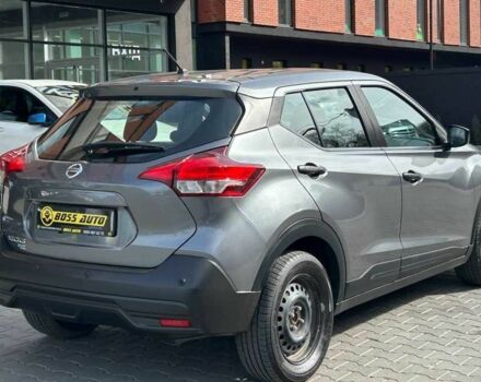 Серый Ниссан Kix, объемом двигателя 1.6 л и пробегом 150 тыс. км за 14900 $, фото 5 на Automoto.ua