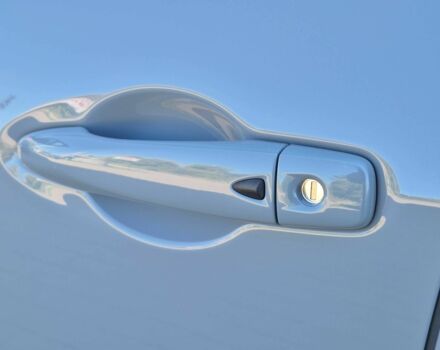 Сірий Ніссан Kix, об'ємом двигуна 1.6 л та пробігом 49 тис. км за 19499 $, фото 20 на Automoto.ua