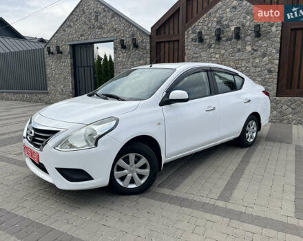 Белый Ниссан Latio, объемом двигателя 1.2 л и пробегом 68 тыс. км за 7500 $, фото 10 на Automoto.ua