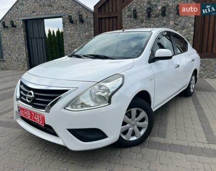 Белый Ниссан Latio, объемом двигателя 1.2 л и пробегом 68 тыс. км за 7500 $, фото 5 на Automoto.ua