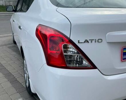 Белый Ниссан Latio, объемом двигателя 1.2 л и пробегом 68 тыс. км за 7500 $, фото 27 на Automoto.ua