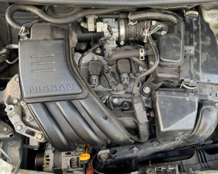 Серый Ниссан Latio, объемом двигателя 0 л и пробегом 95 тыс. км за 5900 $, фото 16 на Automoto.ua