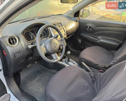 Серый Ниссан Latio, объемом двигателя 0 л и пробегом 95 тыс. км за 5900 $, фото 6 на Automoto.ua