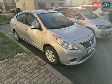 Серый Ниссан Latio, объемом двигателя 0 л и пробегом 95 тыс. км за 5900 $, фото 1 на Automoto.ua