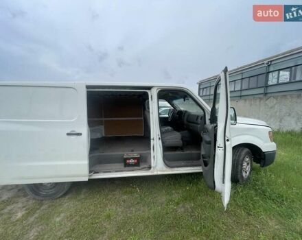Белый Ниссан NV1500, объемом двигателя 4 л и пробегом 109 тыс. км за 8500 $, фото 9 на Automoto.ua