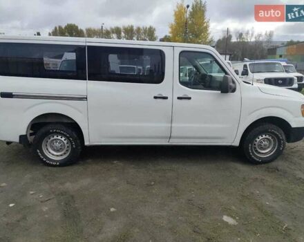 Белый Ниссан NV1500, объемом двигателя 4 л и пробегом 128 тыс. км за 27000 $, фото 5 на Automoto.ua