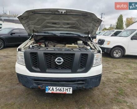 Белый Ниссан NV1500, объемом двигателя 4 л и пробегом 128 тыс. км за 27000 $, фото 8 на Automoto.ua