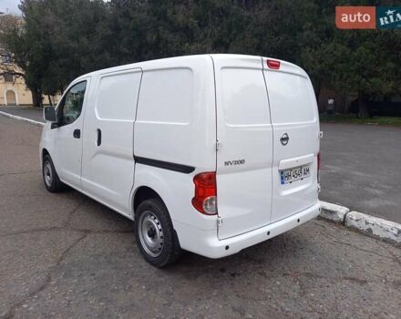 Білий Ніссан NV200, об'ємом двигуна 2 л та пробігом 125 тис. км за 12200 $, фото 4 на Automoto.ua