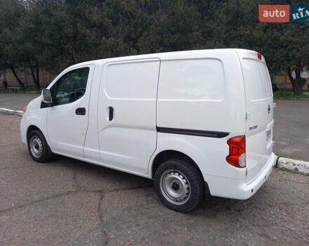 Білий Ніссан NV200, об'ємом двигуна 2 л та пробігом 125 тис. км за 12200 $, фото 3 на Automoto.ua