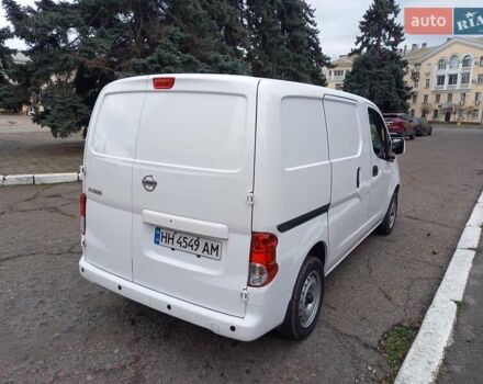 Білий Ніссан NV200, об'ємом двигуна 2 л та пробігом 125 тис. км за 12200 $, фото 6 на Automoto.ua