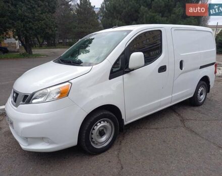 Білий Ніссан NV200, об'ємом двигуна 2 л та пробігом 125 тис. км за 12200 $, фото 1 на Automoto.ua