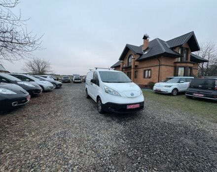 Белый Ниссан NV200, объемом двигателя 0 л и пробегом 127 тыс. км за 6000 $, фото 9 на Automoto.ua