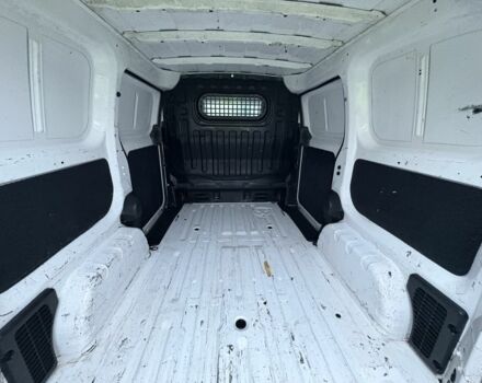 Белый Ниссан NV200, объемом двигателя 0 л и пробегом 127 тыс. км за 6000 $, фото 17 на Automoto.ua