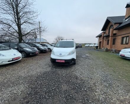 Белый Ниссан NV200, объемом двигателя 0 л и пробегом 127 тыс. км за 6000 $, фото 8 на Automoto.ua