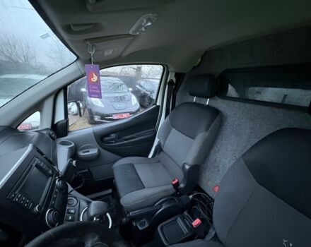 Белый Ниссан NV200, объемом двигателя 0 л и пробегом 127 тыс. км за 6000 $, фото 22 на Automoto.ua