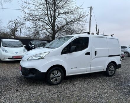 Белый Ниссан NV200, объемом двигателя 0 л и пробегом 127 тыс. км за 6000 $, фото 7 на Automoto.ua