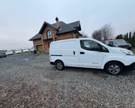 Белый Ниссан NV200, объемом двигателя 0 л и пробегом 127 тыс. км за 6000 $, фото 11 на Automoto.ua