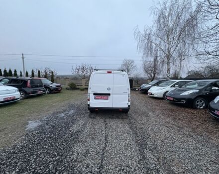 Белый Ниссан NV200, объемом двигателя 0 л и пробегом 127 тыс. км за 6000 $, фото 13 на Automoto.ua