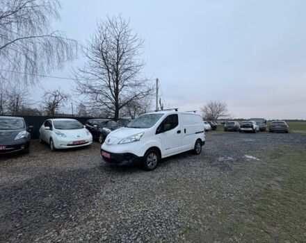 Белый Ниссан NV200, объемом двигателя 0 л и пробегом 127 тыс. км за 6000 $, фото 16 на Automoto.ua