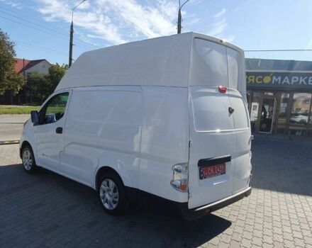 Белый Ниссан NV200, объемом двигателя 0 л и пробегом 26 тыс. км за 13500 $, фото 3 на Automoto.ua
