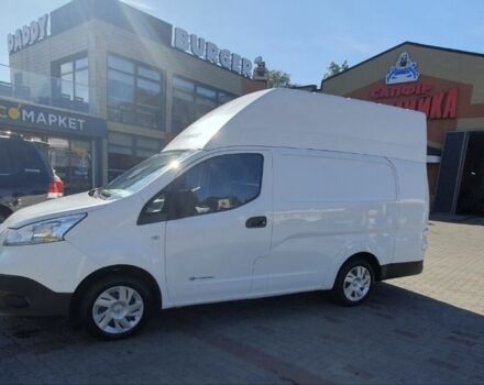 Белый Ниссан NV200, объемом двигателя 0 л и пробегом 26 тыс. км за 13500 $, фото 1 на Automoto.ua
