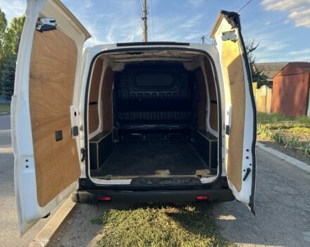 Белый Ниссан NV200, объемом двигателя 0 л и пробегом 93 тыс. км за 13000 $, фото 3 на Automoto.ua