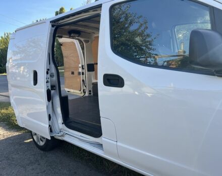 Белый Ниссан NV200, объемом двигателя 0 л и пробегом 93 тыс. км за 13000 $, фото 6 на Automoto.ua