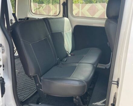 Білий Ніссан NV200, об'ємом двигуна 1.5 л та пробігом 244 тис. км за 7600 $, фото 4 на Automoto.ua