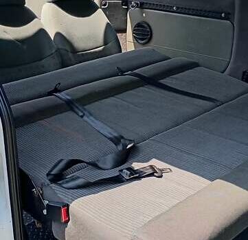 Белый Ниссан NV200, объемом двигателя 1.46 л и пробегом 318 тыс. км за 7400 $, фото 11 на Automoto.ua