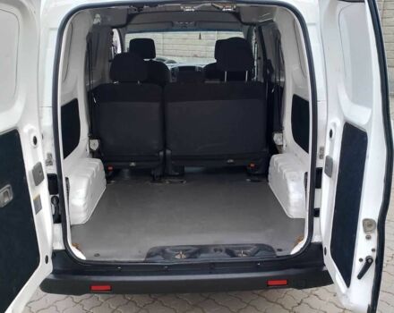 Білий Ніссан NV200, об'ємом двигуна 1.5 л та пробігом 290 тис. км за 5300 $, фото 4 на Automoto.ua