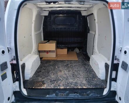 Білий Ніссан NV200, об'ємом двигуна 1.46 л та пробігом 245 тис. км за 6000 $, фото 26 на Automoto.ua