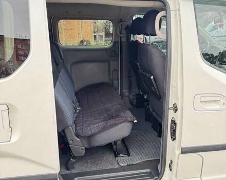 Белый Ниссан NV200, объемом двигателя 1.5 л и пробегом 210 тыс. км за 13000 $, фото 9 на Automoto.ua