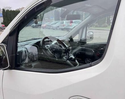 Белый Ниссан NV200, объемом двигателя 1.5 л и пробегом 210 тыс. км за 13000 $, фото 13 на Automoto.ua