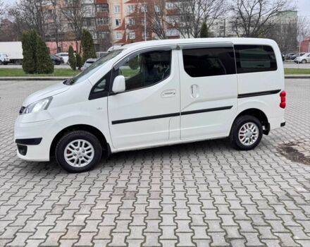 Белый Ниссан NV200, объемом двигателя 1.5 л и пробегом 210 тыс. км за 13000 $, фото 1 на Automoto.ua
