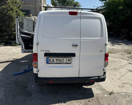 Белый Ниссан NV200, объемом двигателя 1.5 л и пробегом 295 тыс. км за 6800 $, фото 4 на Automoto.ua