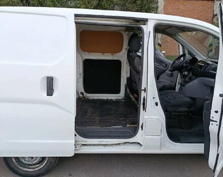 Білий Ніссан NV200, об'ємом двигуна 1.46 л та пробігом 217 тис. км за 8000 $, фото 12 на Automoto.ua