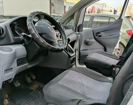 Білий Ніссан NV200, об'ємом двигуна 1.46 л та пробігом 217 тис. км за 8000 $, фото 5 на Automoto.ua