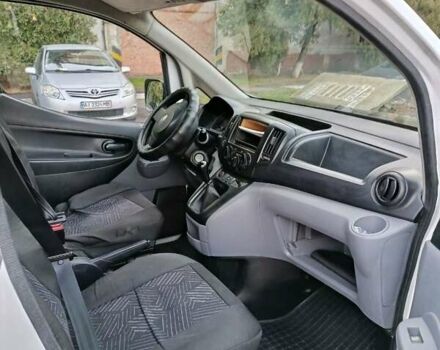 Білий Ніссан NV200, об'ємом двигуна 1.46 л та пробігом 217 тис. км за 8000 $, фото 10 на Automoto.ua