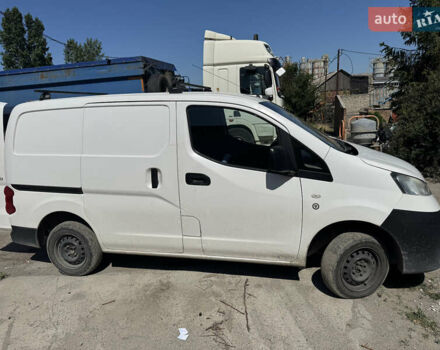 Белый Ниссан NV200, объемом двигателя 1.5 л и пробегом 295 тыс. км за 6800 $, фото 11 на Automoto.ua