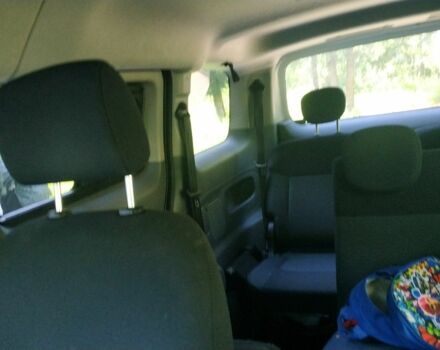 Белый Ниссан NV200, объемом двигателя 0 л и пробегом 115 тыс. км за 13500 $, фото 6 на Automoto.ua