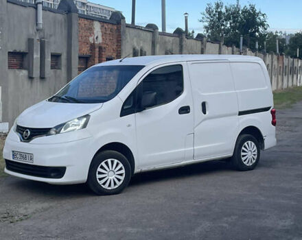 Белый Ниссан NV200, объемом двигателя 1.5 л и пробегом 126 тыс. км за 8500 $, фото 1 на Automoto.ua