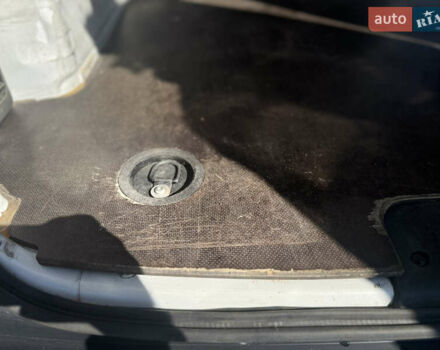 Белый Ниссан NV200, объемом двигателя 1.46 л и пробегом 146 тыс. км за 9900 $, фото 12 на Automoto.ua